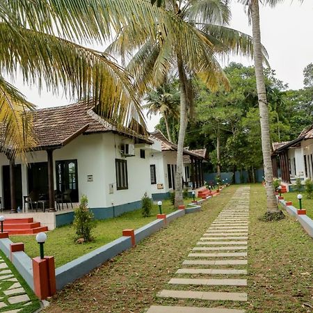 Winterfeel Venice Resort Alappuzha ภายนอก รูปภาพ